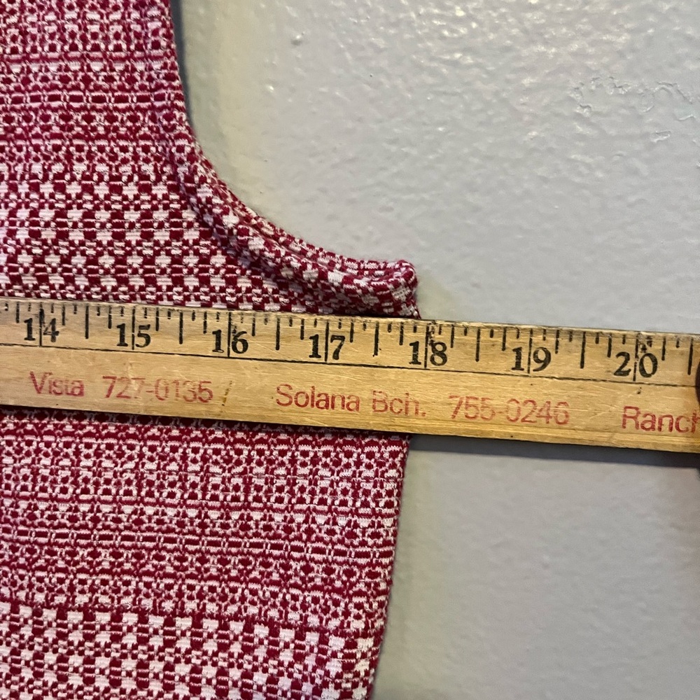 Sleeveless Patterned Top - Red - Picture 3 of 4